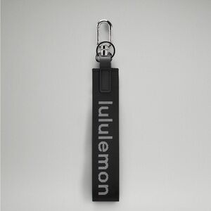 Lululemon - Never Lost Keychain